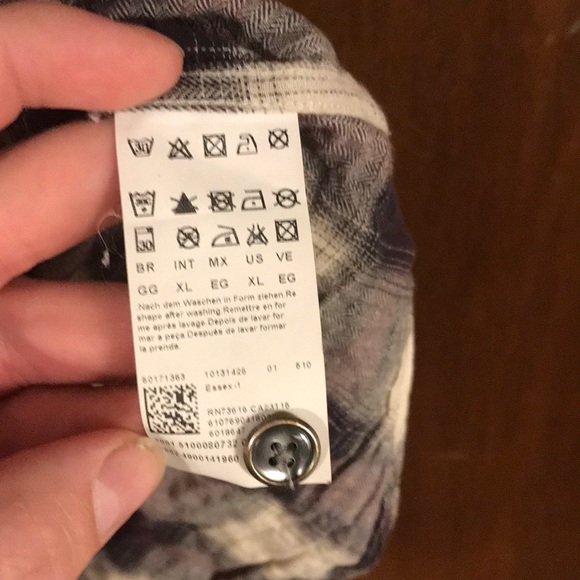 Casual button down - Picture 4 of 4